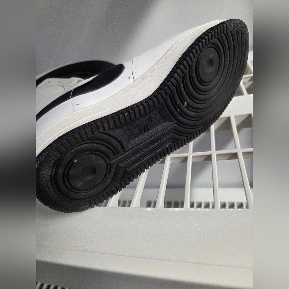 Nike Air Force 1 - Picture 11 of 11